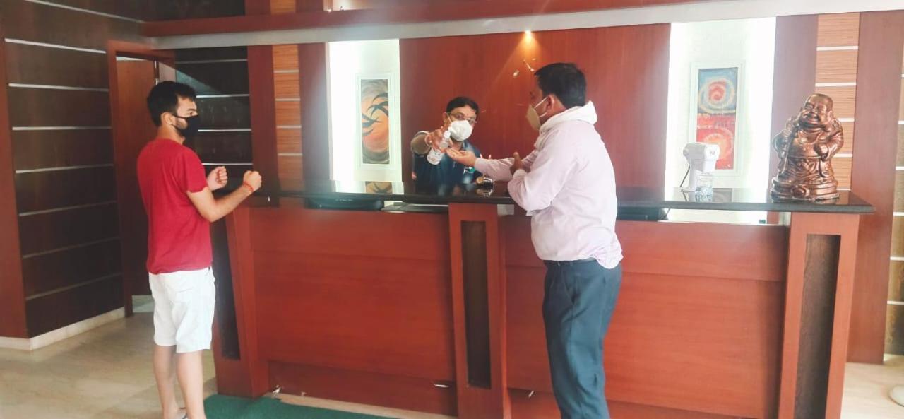 Hotel Yash Inn Mirzāpur Esterno foto