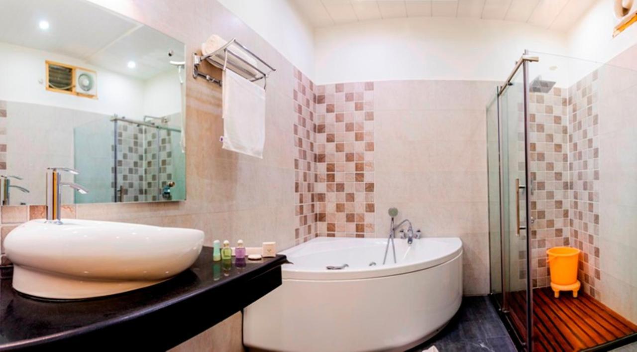 Hotel Yash Inn Mirzāpur Esterno foto