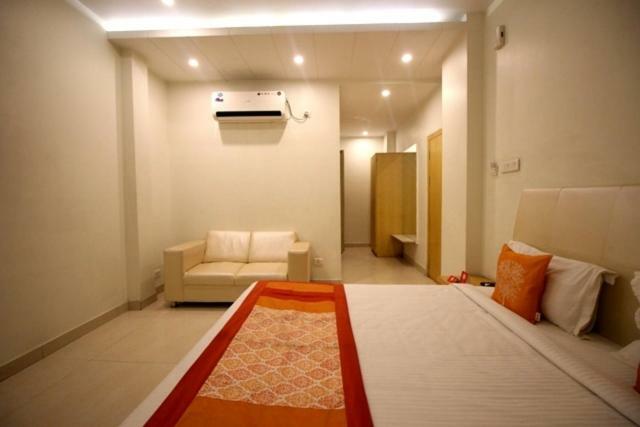 Hotel Yash Inn Mirzāpur Esterno foto