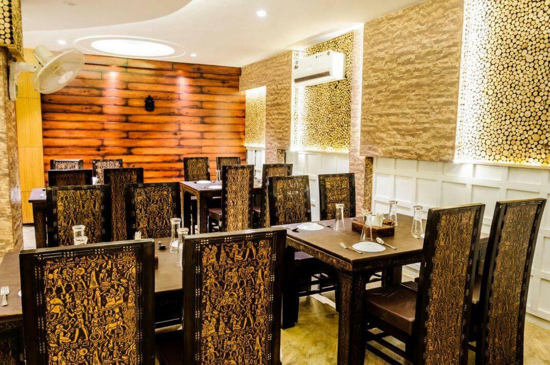 Hotel Yash Inn Mirzāpur Esterno foto