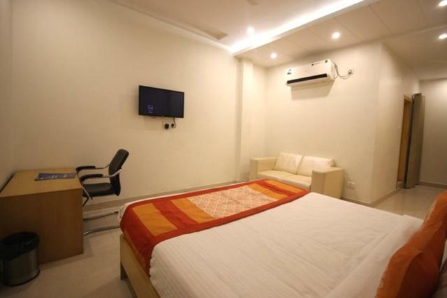 Hotel Yash Inn Mirzāpur Esterno foto