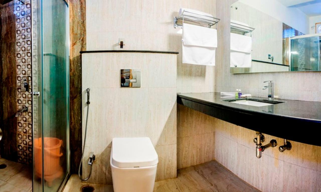Hotel Yash Inn Mirzāpur Esterno foto